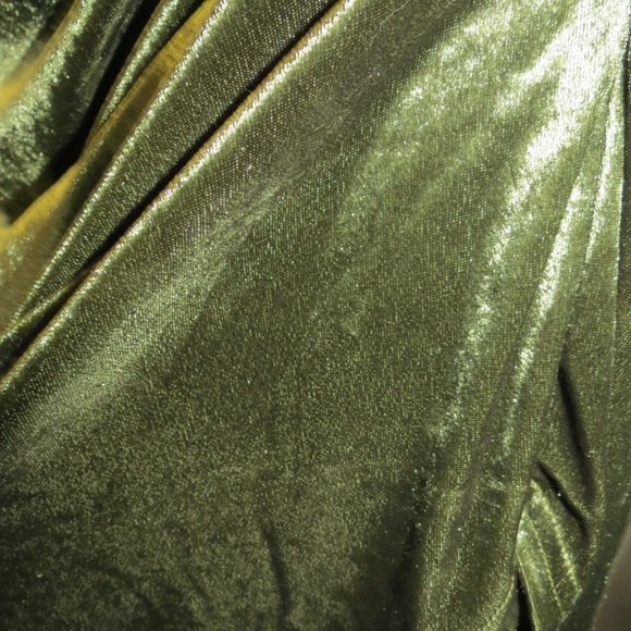 PRETTY LITTLE THING - PLUS - VELVET CORSET & RUCHED SKIRT - SIZE 18 - NW… - Picture 11 of 14